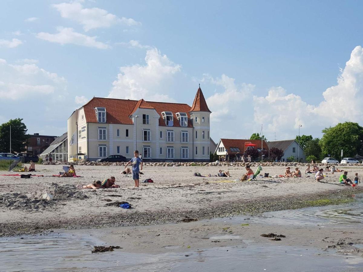 6 Person Holiday Home On A Holiday Park In Hejls Екстер'єр фото